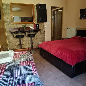 Oda ve Kahvaltı Gina, Roma