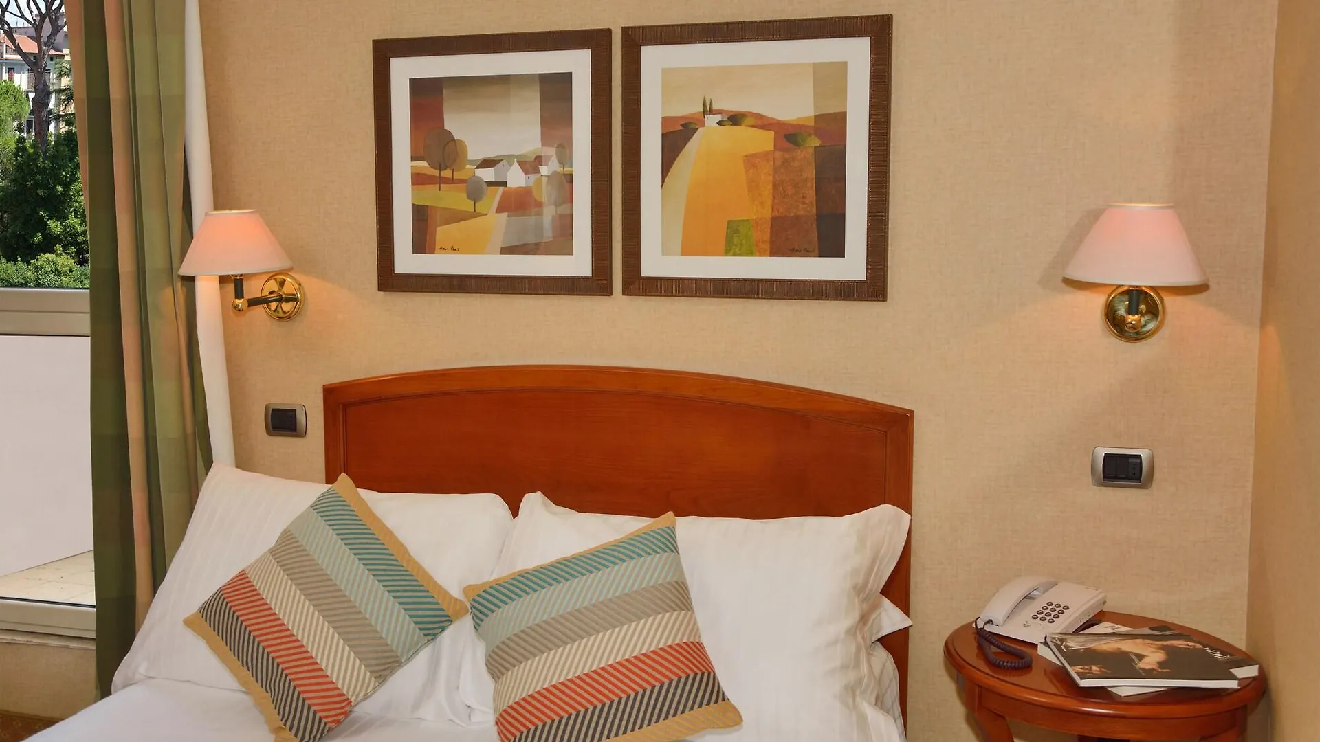 Lh Hotel Lloyd Roma Italy