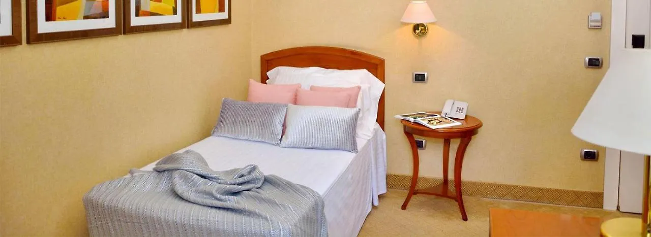 Lh Hotel Lloyd Roma  Rome