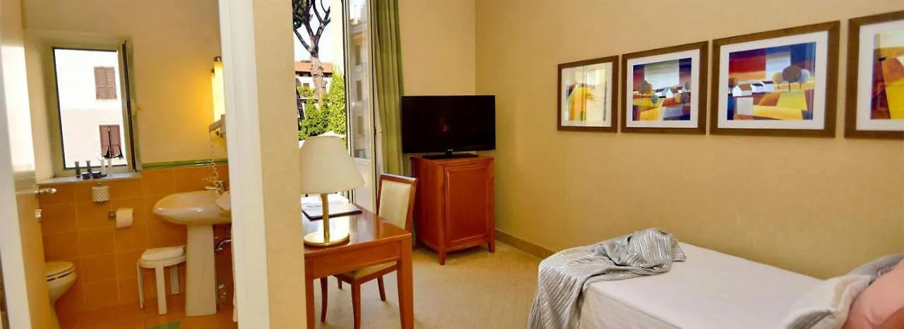 ***  Lh Hotel Lloyd Roma Italy
