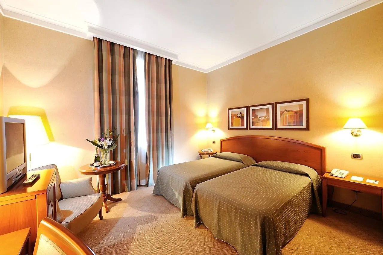 Lh Hotel Lloyd Roma 3*, Rome