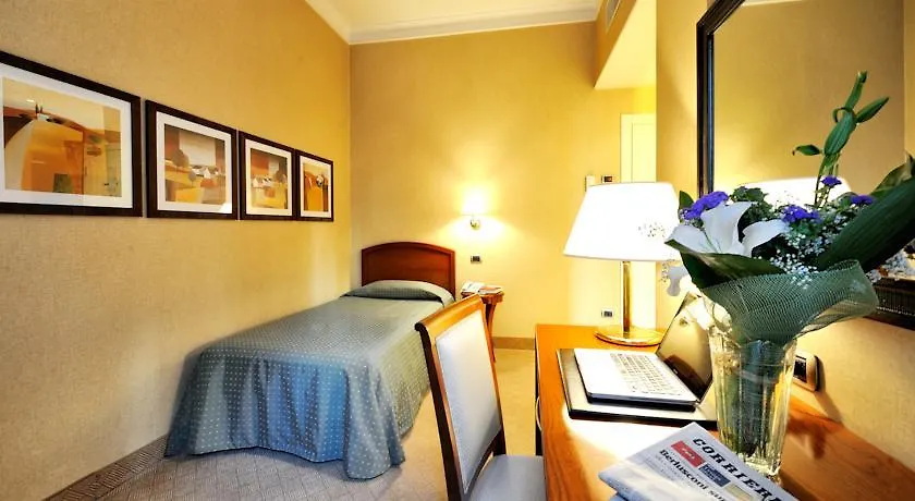 Lh Hotel Lloyd Roma  Rome