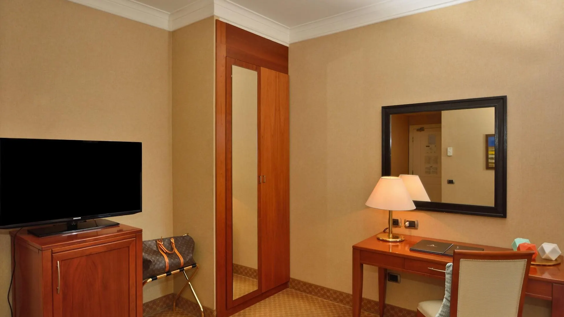Lh Hotel Lloyd Roma