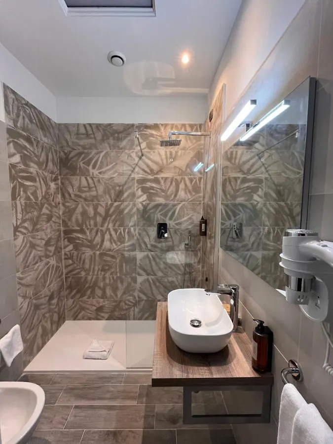 Lh Hotel Lloyd Roma Italy