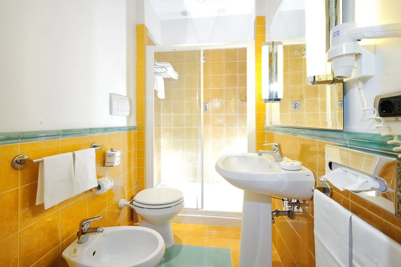Lh Hotel Lloyd Roma