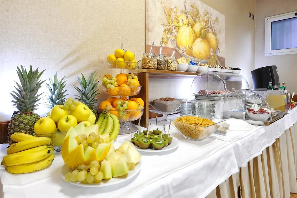 Lh Hotel Lloyd Roma 3*, Rome